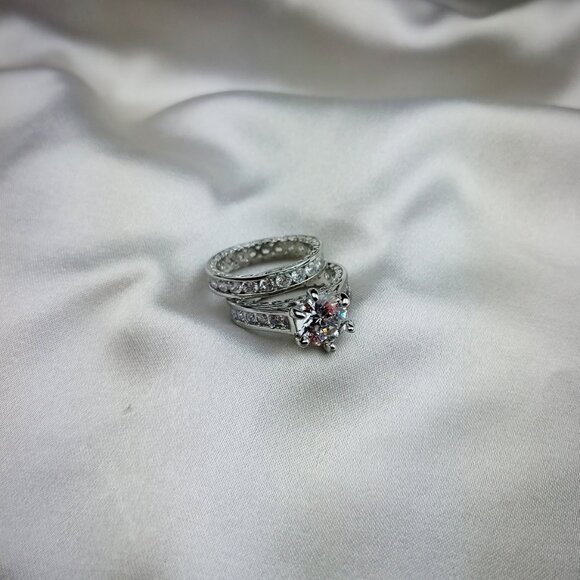 2Pcs Sterling Silver Luxury Engagement Rings for Women - Picture 4 of 5